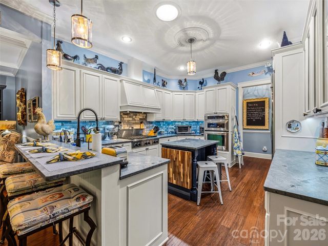 329 Kenmure Drive, Flat Rock, NC 28731