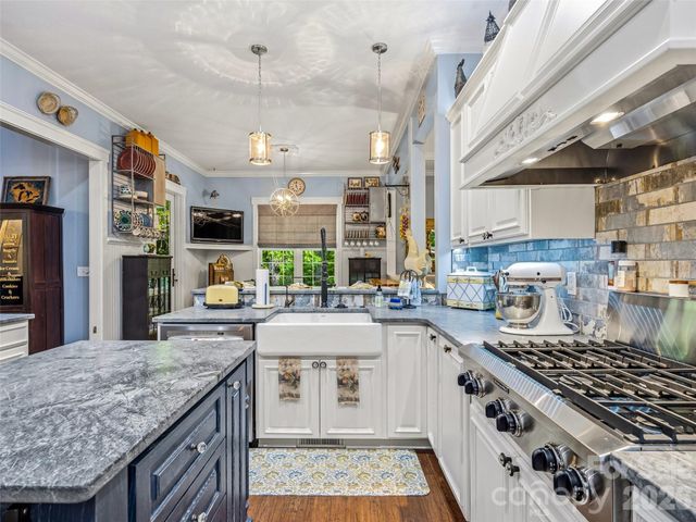 329 Kenmure Drive, Flat Rock, NC 28731