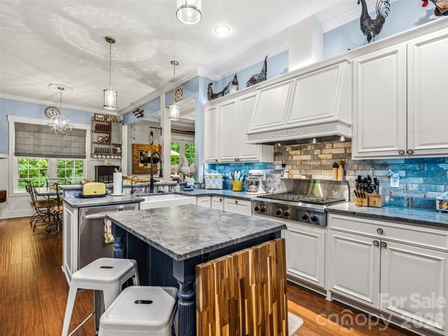 329 Kenmure Drive, Flat Rock, NC 28731