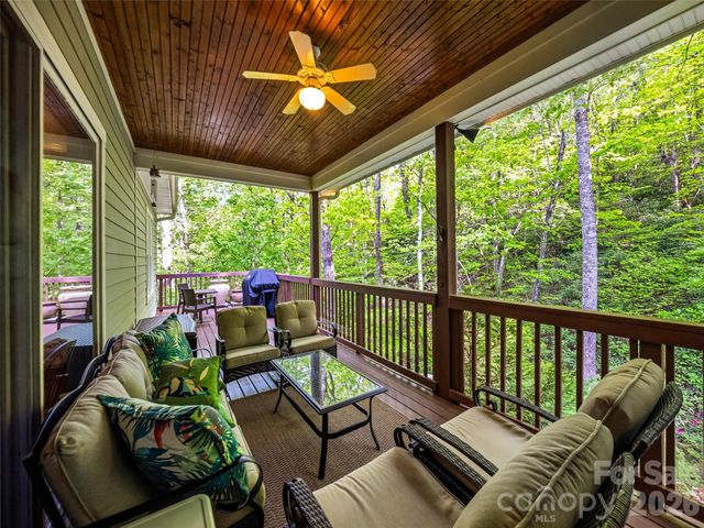 329 Kenmure Drive, Flat Rock, NC 28731