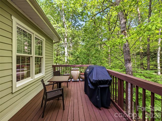 329 Kenmure Drive, Flat Rock, NC 28731