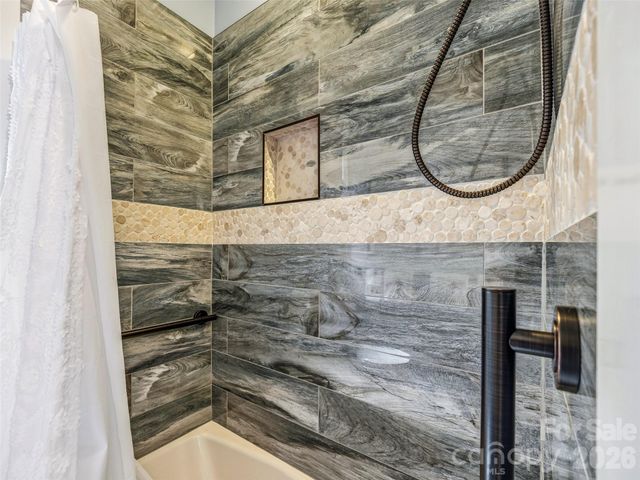 329 Kenmure Drive, Flat Rock, NC 28731