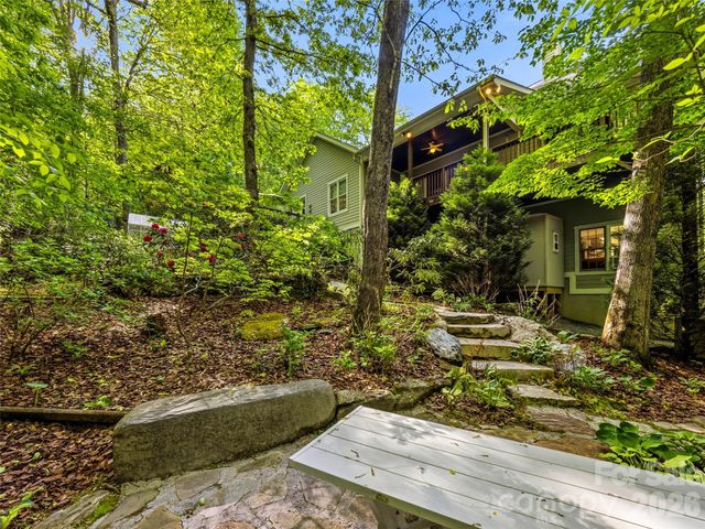 329 Kenmure Drive, Flat Rock, NC 28731
