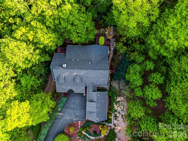 329 Kenmure Drive, Flat Rock, NC 28731