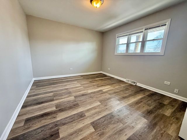 4351 Scott Street, Oak Forest, IL 60452