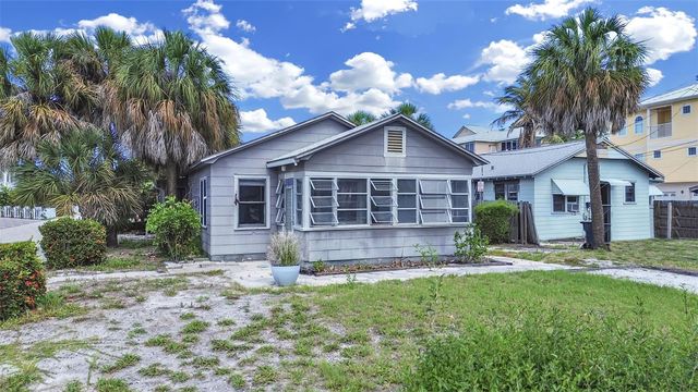 130 90TH AVENUE, Treasure Island, FL 33706