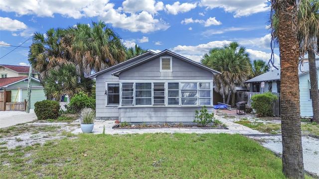 130 90TH AVENUE, Treasure Island, FL 33706