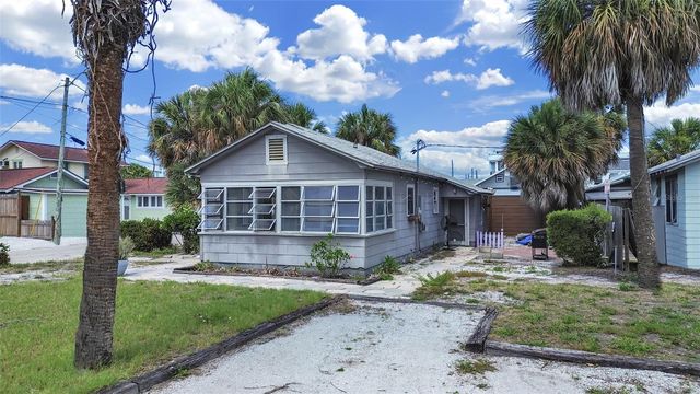 130 90TH AVENUE, Treasure Island, FL 33706