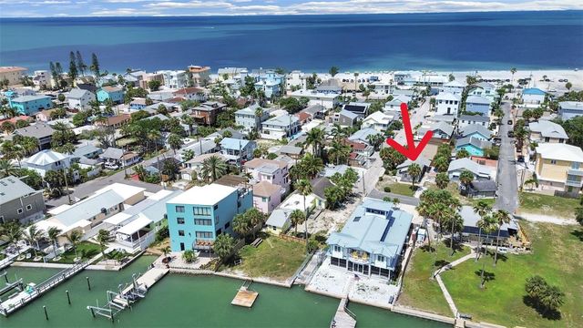 130 90TH AVENUE, Treasure Island, FL 33706