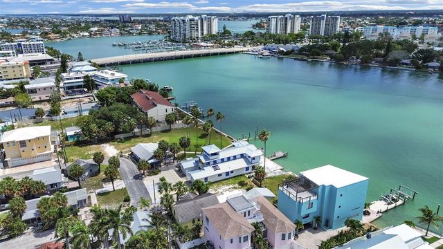 130 90TH AVENUE, Treasure Island, FL 33706