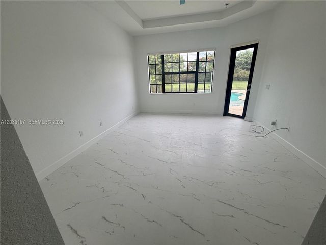 8711 NW 41st St, Cooper City, FL 33024