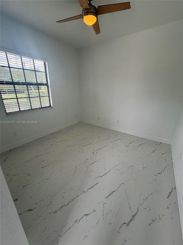 8711 NW 41st St, Cooper City, FL 33024