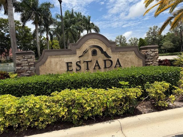 8711 NW 41st St, Cooper City, FL 33024