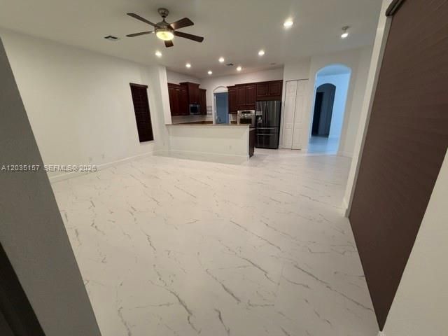 8711 NW 41st St, Cooper City, FL 33024