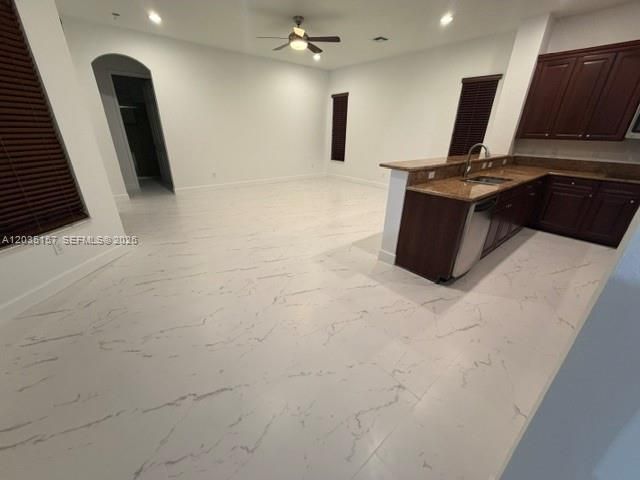 8711 NW 41st St, Cooper City, FL 33024
