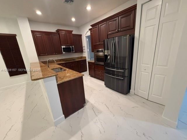 8711 NW 41st St, Cooper City, FL 33024