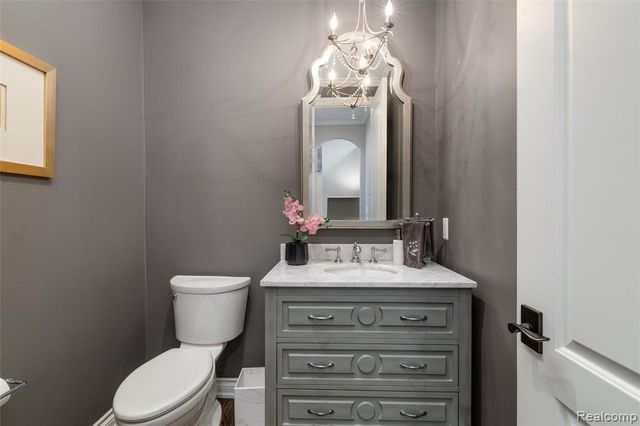 3010 E Bradford Drive, Bloomfield Hills, MI 48301