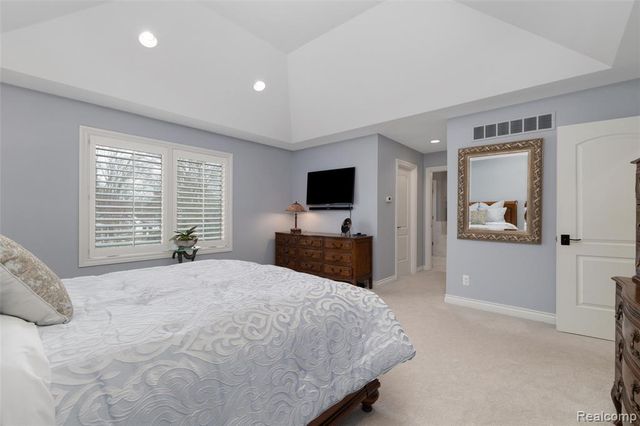 3010 E Bradford Drive, Bloomfield Hills, MI 48301