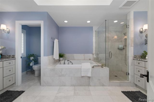 3010 E Bradford Drive, Bloomfield Hills, MI 48301
