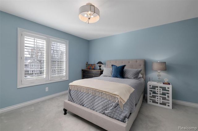 3010 E Bradford Drive, Bloomfield Hills, MI 48301