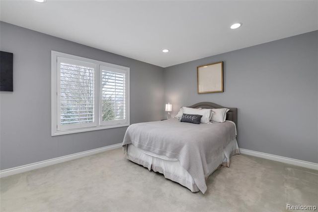 3010 E Bradford Drive, Bloomfield Hills, MI 48301