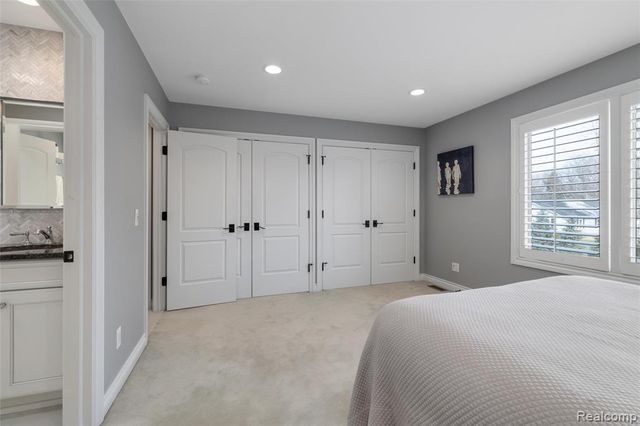 3010 E Bradford Drive, Bloomfield Hills, MI 48301