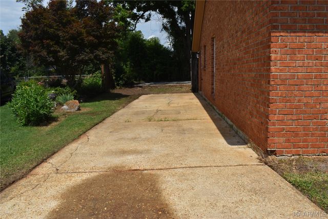 533 Glade Park Loop, Montgomery, AL 36109