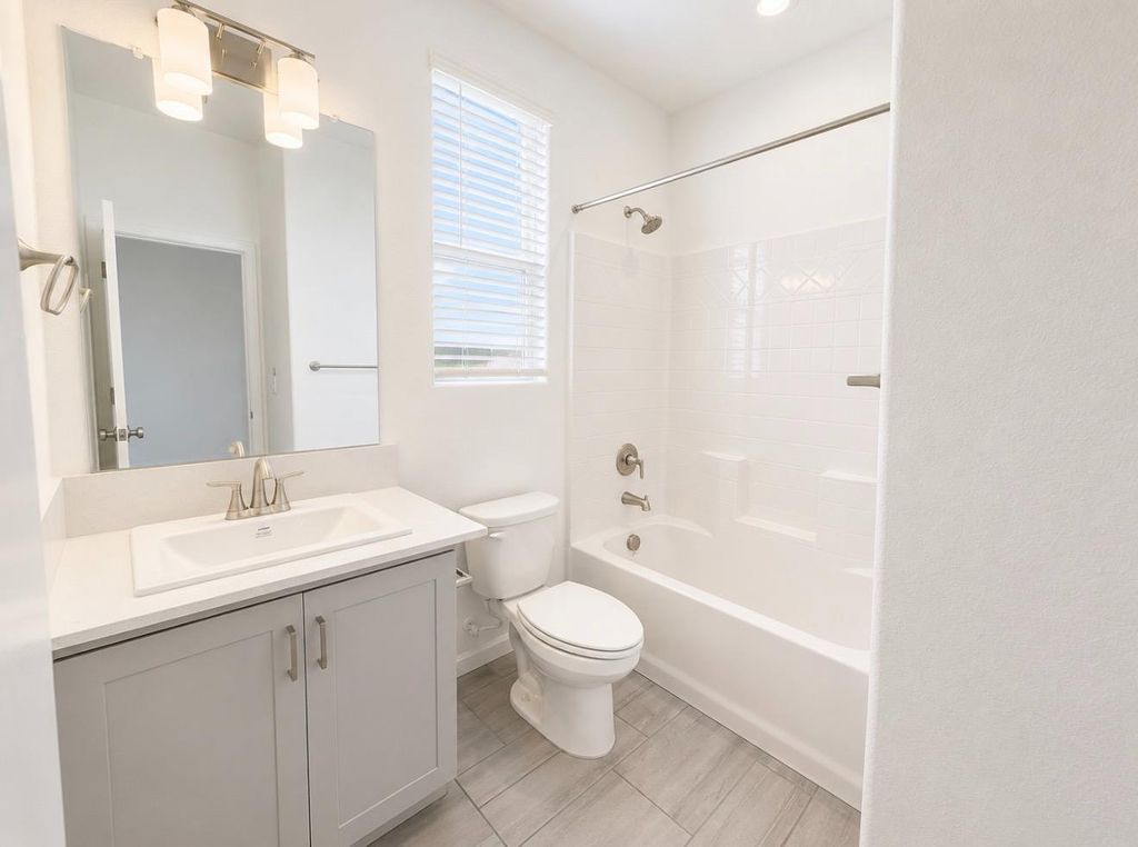 Image 13 of property listing at 780 Josephine Avenue, Madera, CA 93636