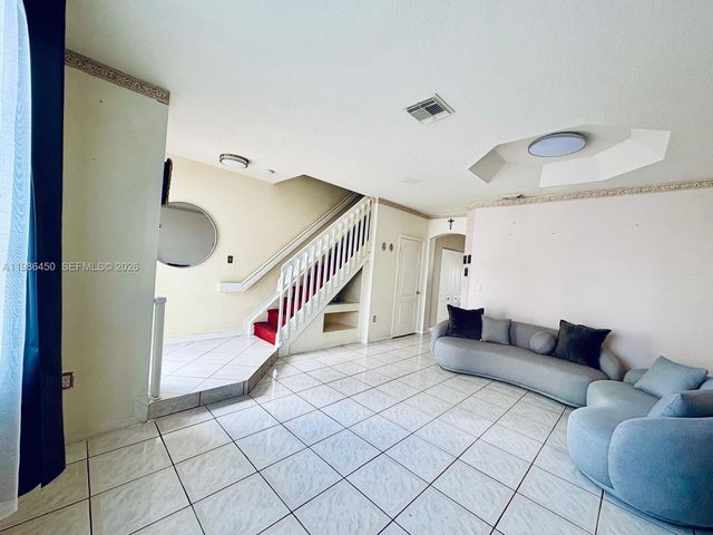 8346 NW 10th St 1F, Miami, FL 33126