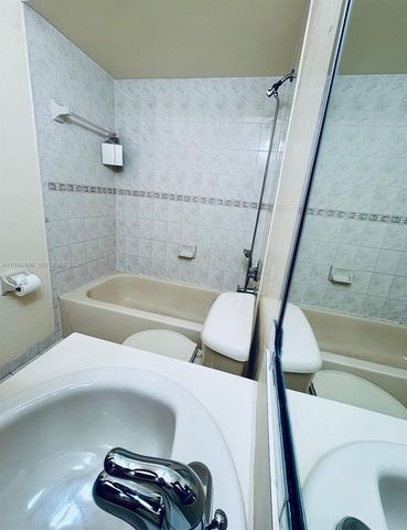 8346 NW 10th St 1F, Miami, FL 33126