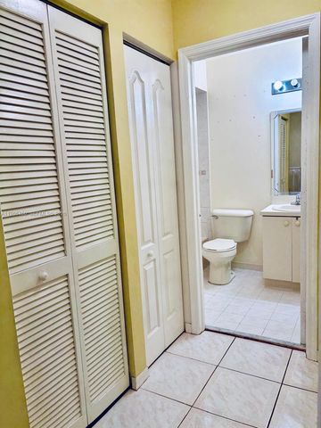 8346 NW 10th St 1F, Miami, FL 33126