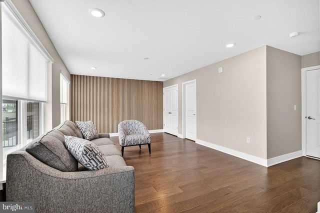 101 LOIS SERUBY DR, Titusville, NJ 08560