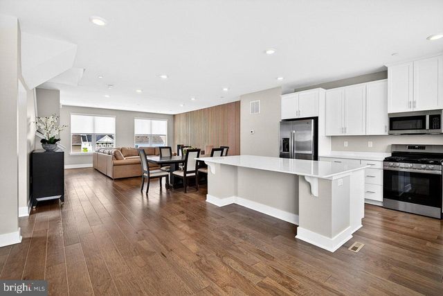 101 LOIS SERUBY DR, Titusville, NJ 08560