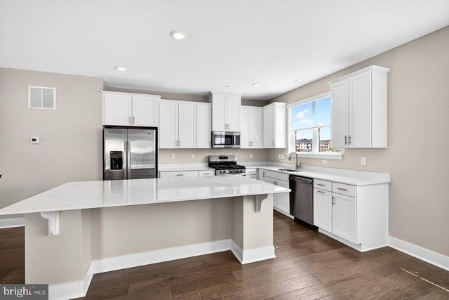 101 LOIS SERUBY DR, Titusville, NJ 08560