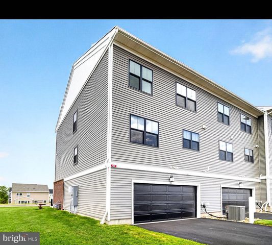 101 LOIS SERUBY DR, Titusville, NJ 08560