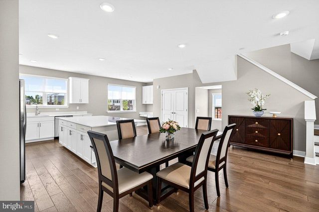 101 LOIS SERUBY DR, Titusville, NJ 08560
