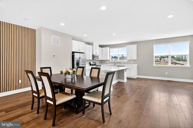101 LOIS SERUBY DR, Titusville, NJ 08560