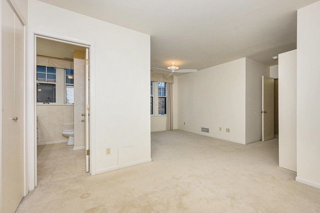 471 W South Street 105, Kalamazoo, MI 49007