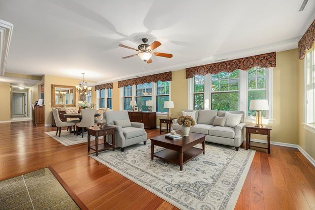 471 W South Street 105, Kalamazoo, MI 49007