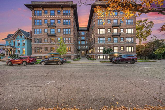 471 W South Street 105, Kalamazoo, MI 49007