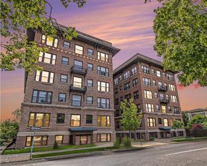 471 W South Street 105, Kalamazoo, MI 49007