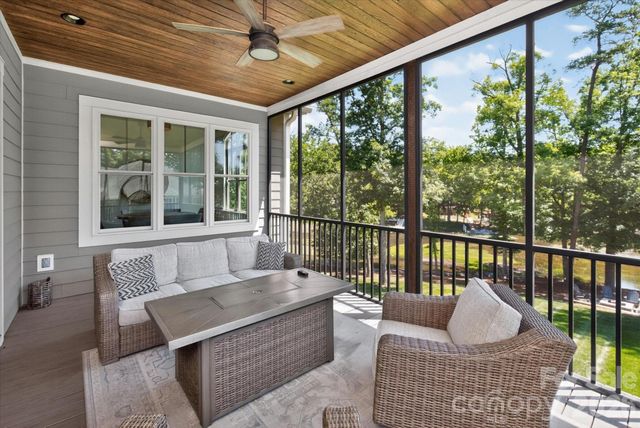 827 Misty Arbor Ford, Clover, SC 29710