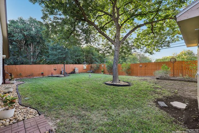 2323 Wilderness Wood, San Antonio, TX 78231
