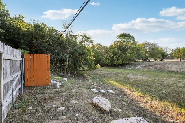 2323 Wilderness Wood, San Antonio, TX 78231