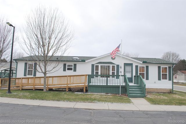 26 Basket Branch, Fenton, MI 48430