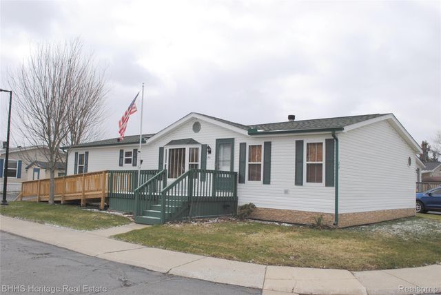 26 Basket Branch, Fenton, MI 48430