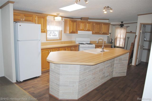 26 Basket Branch, Fenton, MI 48430