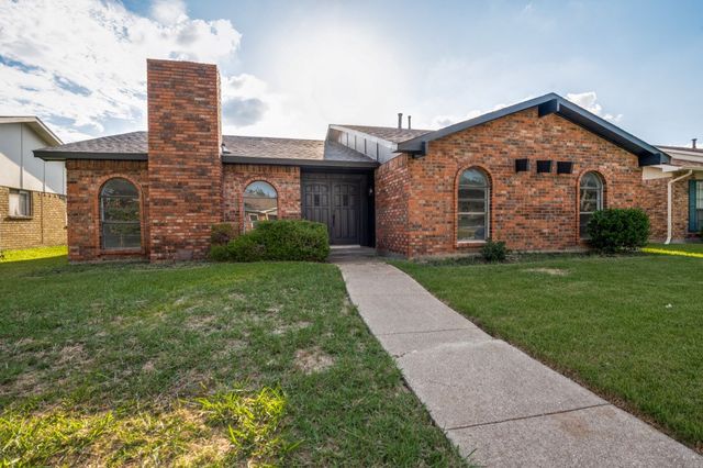 1910 Rambling Ridge Lane, Carrollton, TX 75007
