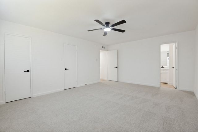 1910 Rambling Ridge Lane, Carrollton, TX 75007