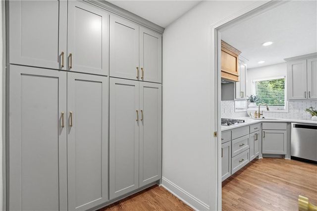 3353 W 129th Terrace, Leawood, KS 66209